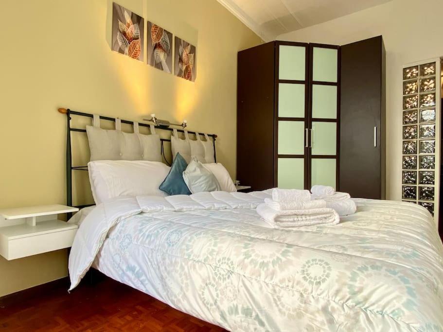 • Cozy House • 10 Min Rho Fiera Apartment Milan Luaran gambar